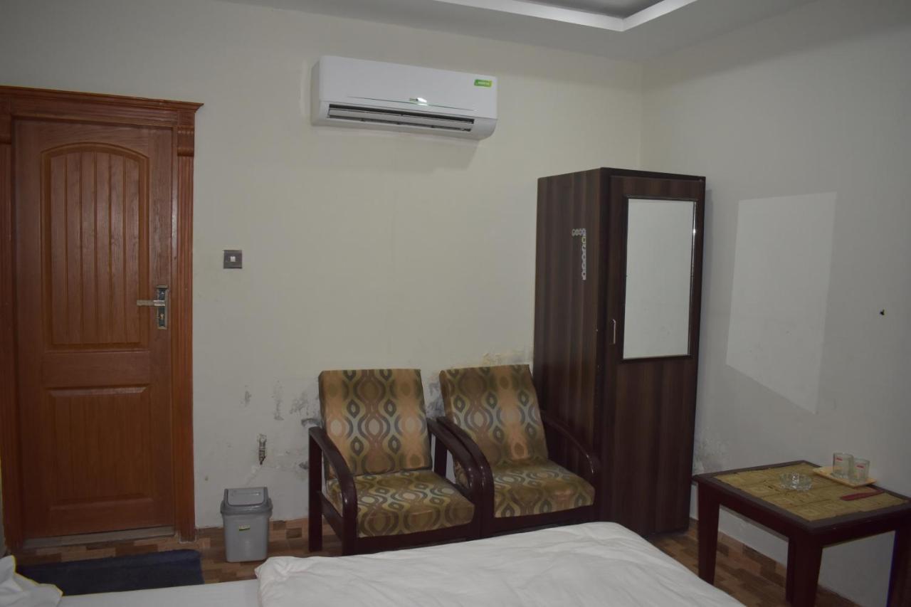 Hotel Kashmir Inn Равалпинди Экстерьер фото